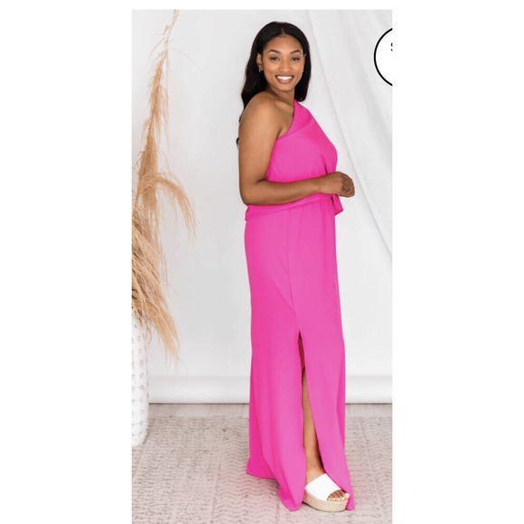 Pink Lily Cranberry Red Silky 1 Shoulder Maxi Dress w/side slit Date nite vibe - Picture 3 of 15